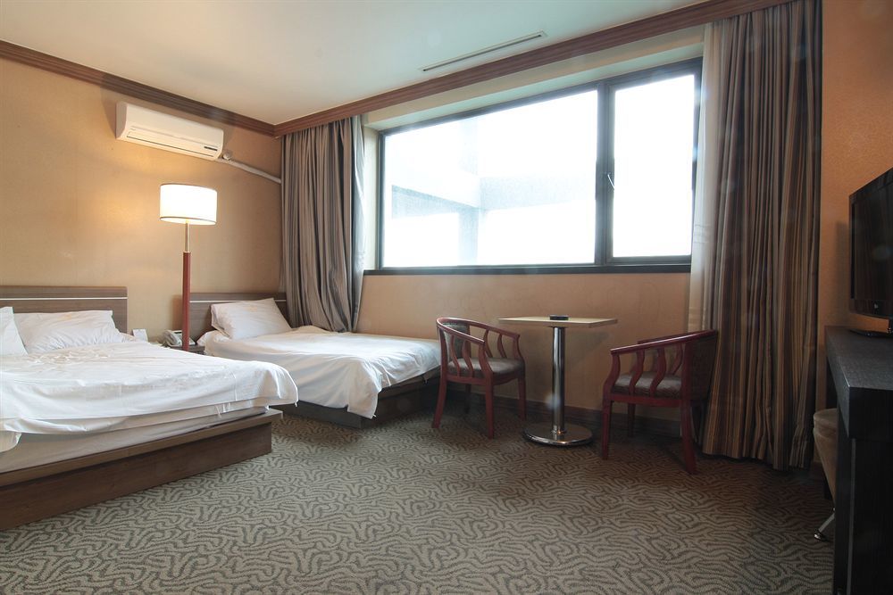 Dawn Beach Hotel Пусан Екстер'єр фото