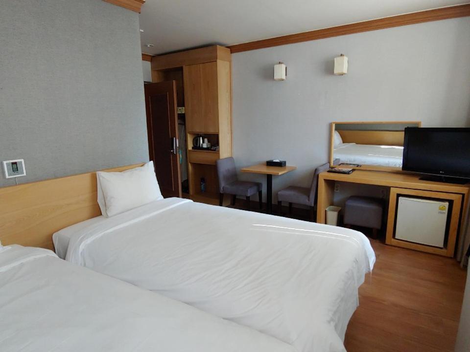 Dawn Beach Hotel Пусан Екстер'єр фото